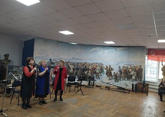 В рамках проекта «Посиделки на Шевченко» в музее прошел первый в 2024 году концерт муниципального ансамбля «Надежда»