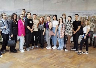 Новоиспеченные студенты в гостях у музея