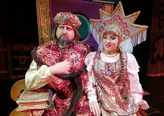 В последний месяц 92-го театрального сезона Шахтинский театр предлагает насыщенный репертуар